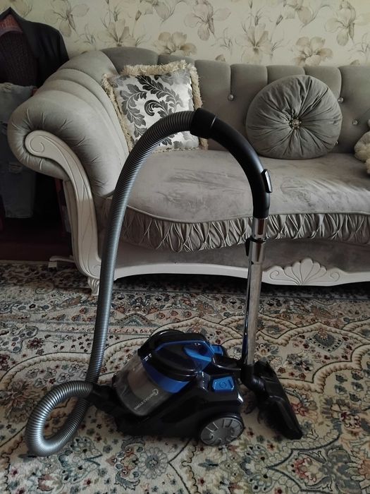 Пылесос. Midea .