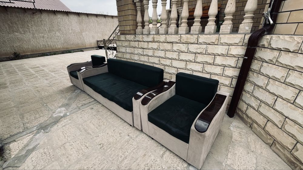 Диван сатылады.