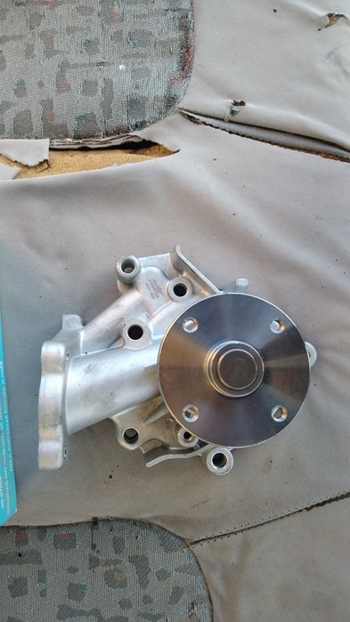 Продам помпу 4д56