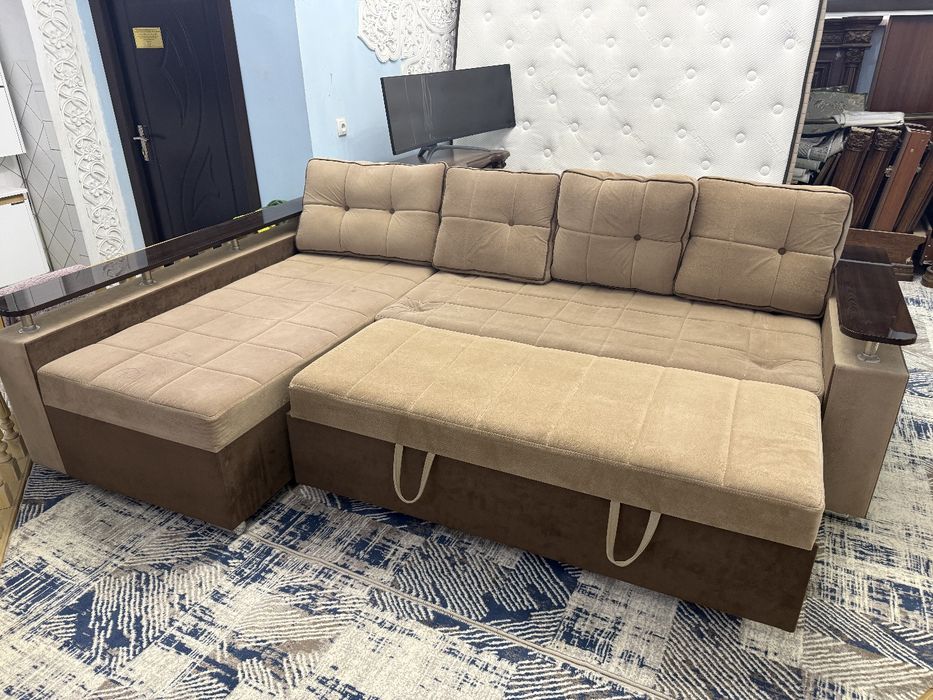 Продается уголок