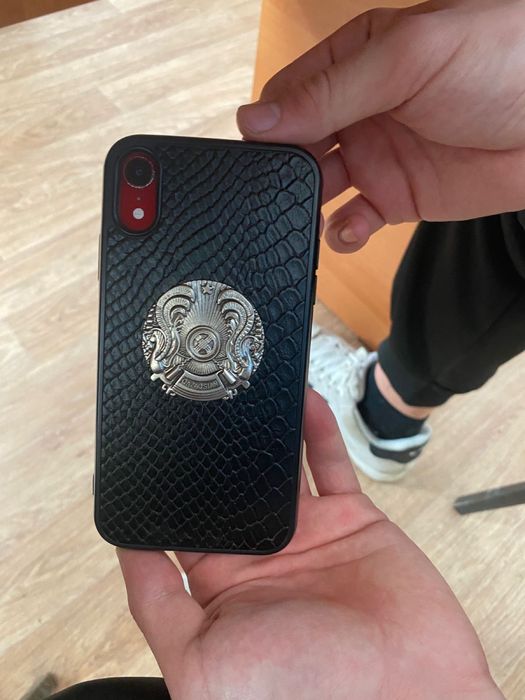 Айфон хр  в иделаьном