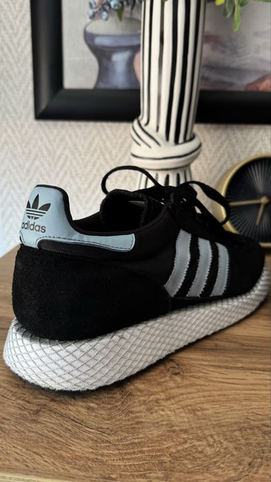 Дамски маратонки Adidas номер 39
