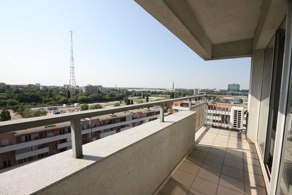 GARSONIERA de inchiriat. Complex Quadra Place