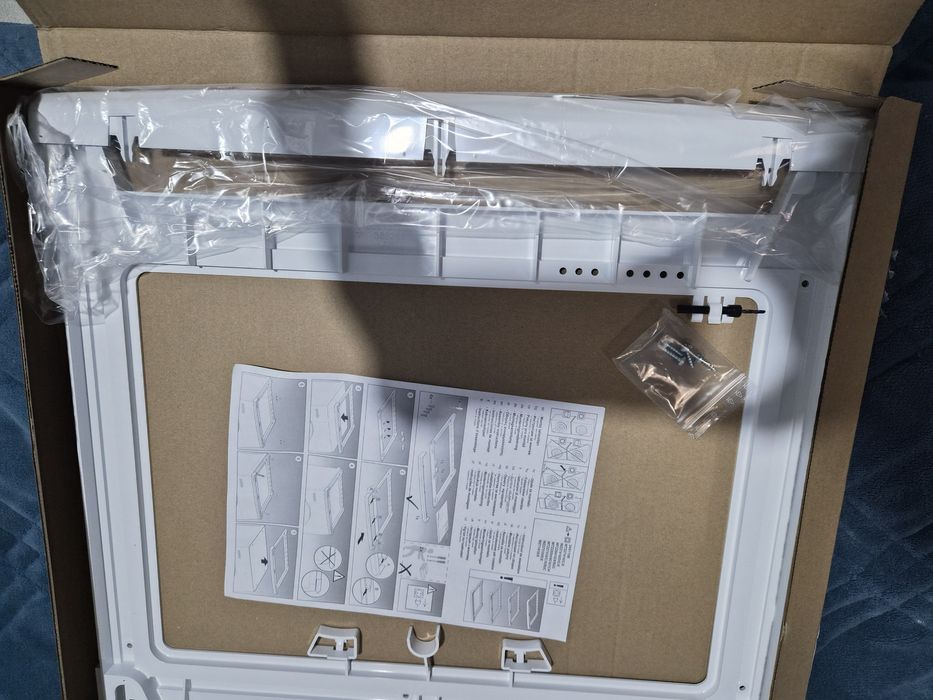 Свързващ елемент Bosch за пералня и сушилня