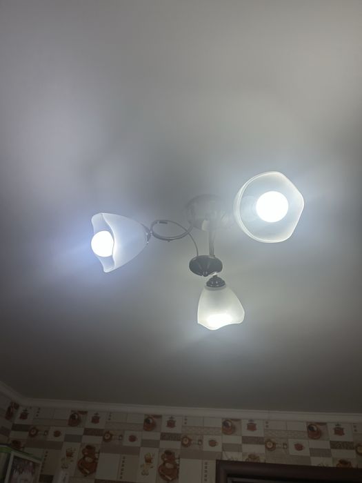 Продам люстры в хорошем качестве