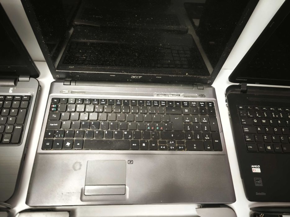 lot laptop uri functionale acer asus fujitsu toshiba dell 15.6"