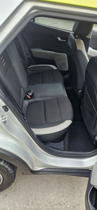 Kia Stonic 2019 1.4 бензин автоматик