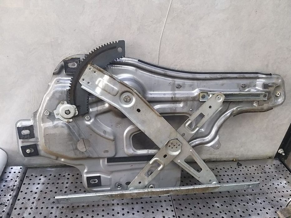 Macara geam electric dreapta fata hyundai santa fe 1 sm 8248026020
