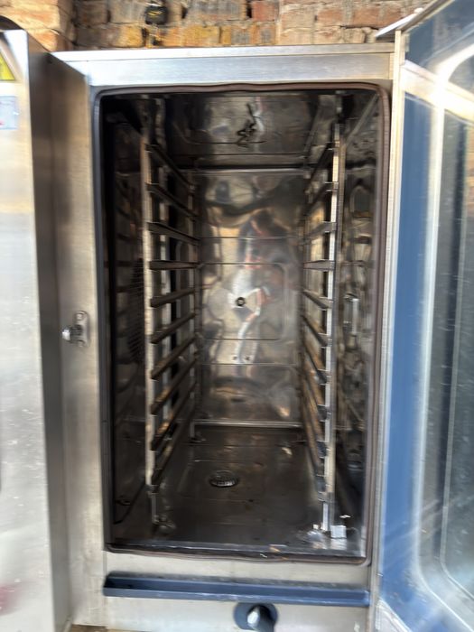 Конвектомат Рационал 10 тави