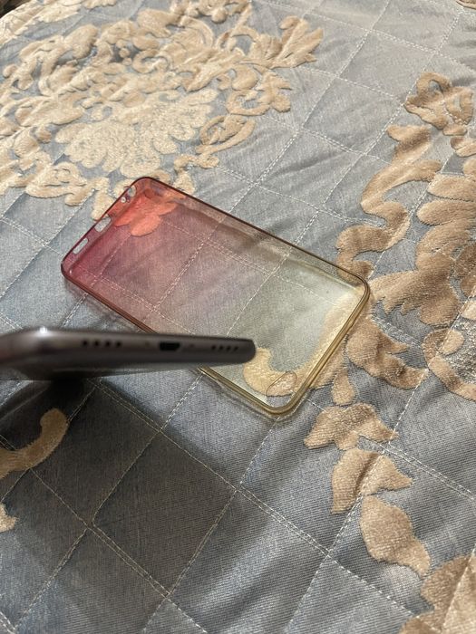 Мобильный телефон