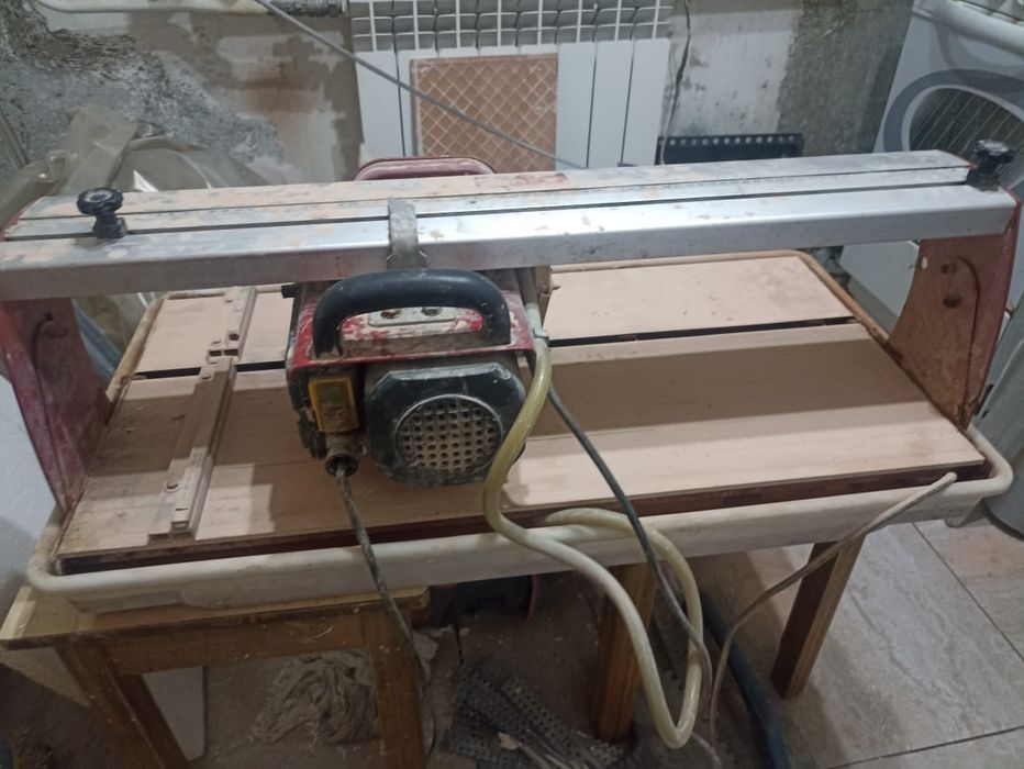 Плиткорез зубр электрический