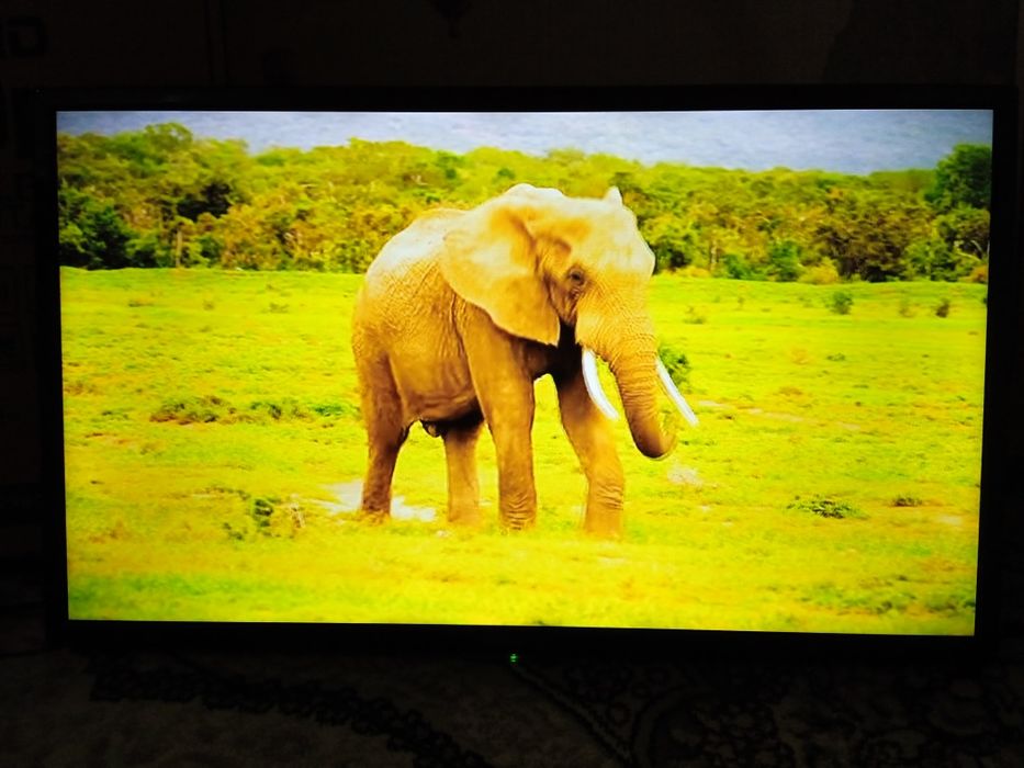 Продается 32" LED телевизор MOONX с ТВ приставкой X96mini