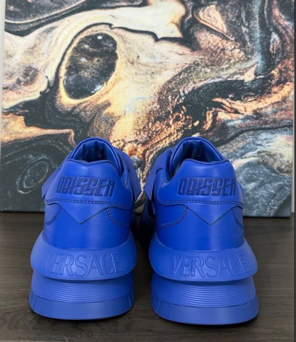 Adidasi versace odissea