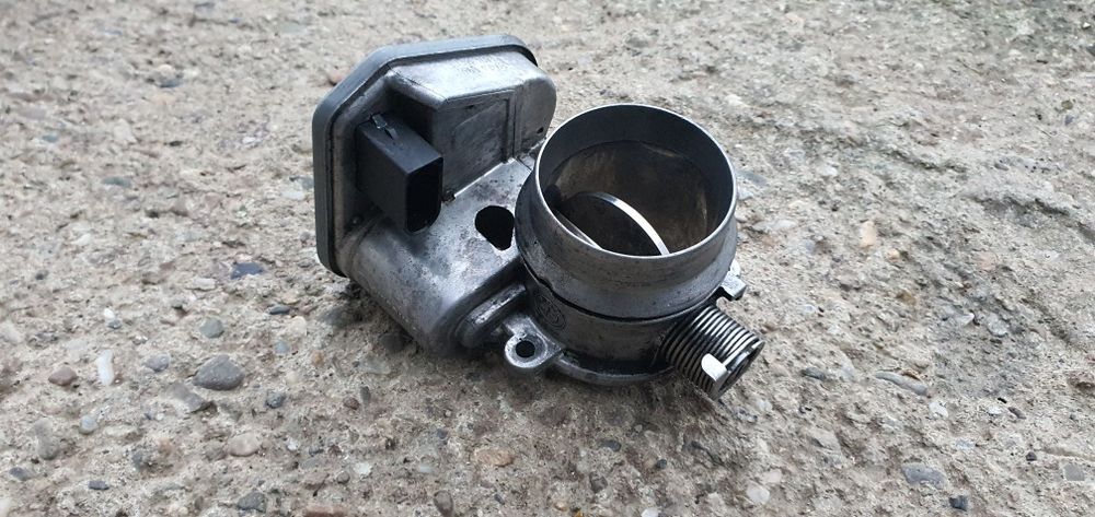Clapeta acceleratie bmw e60 e61 e70 e71 e65 e90 e92 e87 3.0d m57