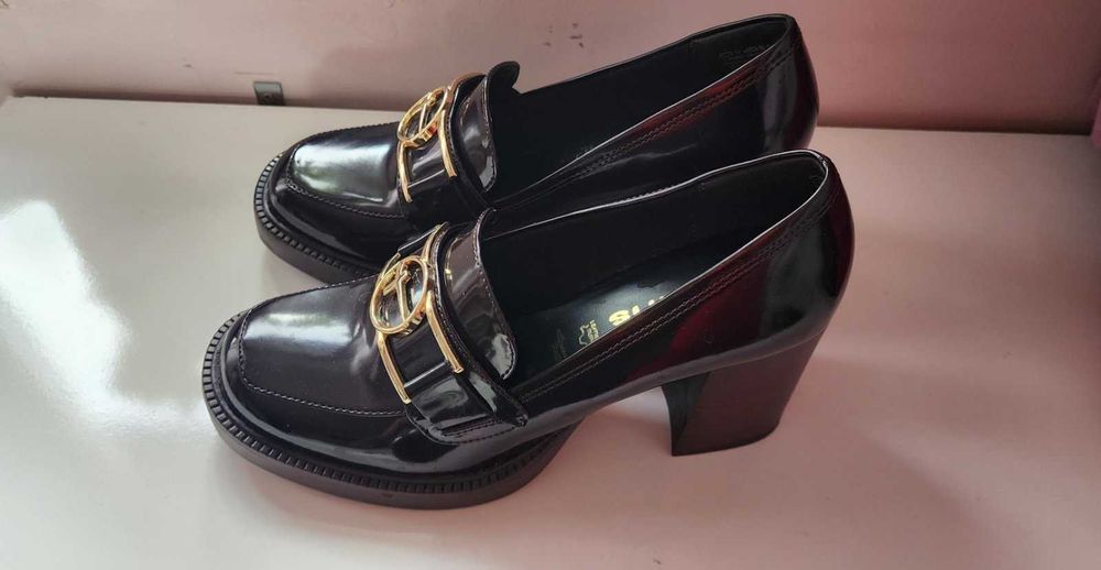 Продавам обувки на ток с платформа цвят мока