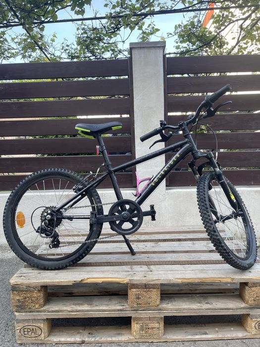 Biciclete-Neagra MTB 20” 6-9 ani .