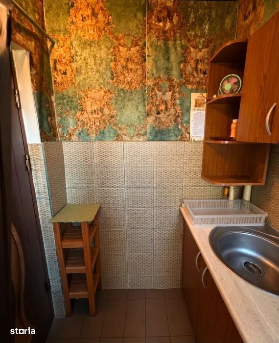De vanzare garsoniera, Obcini, 22 mp, etaj 4 Pret 38 000 Euro