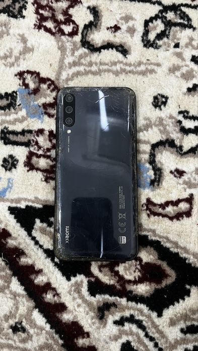 Продаю-Xiaomi mi a3