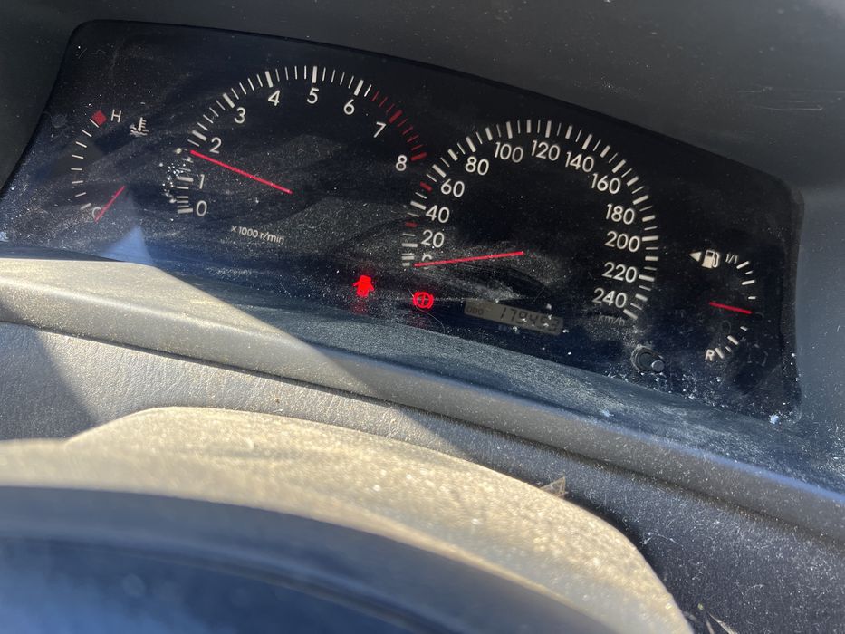 Toyota Corolla Verso бензин НА ЧАСТИ