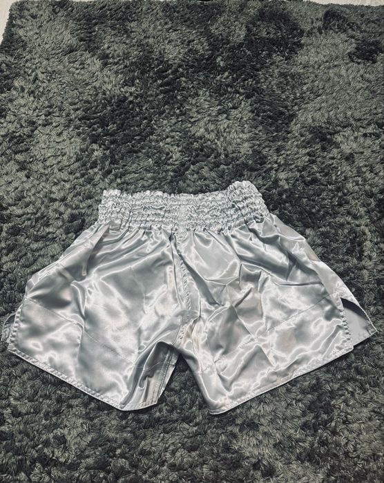 Venum Classic Muay Thay shorts Silver/Black