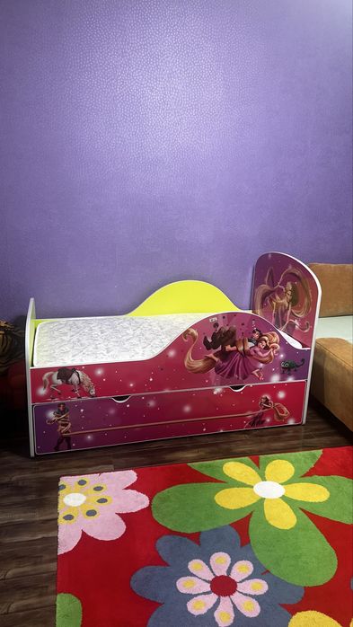 Кровать детская с матрасом