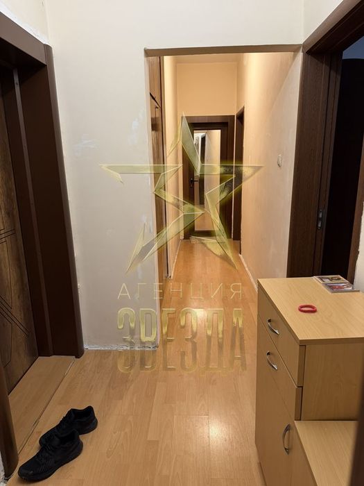 Тристаен с паркомясто до ПУ и главната