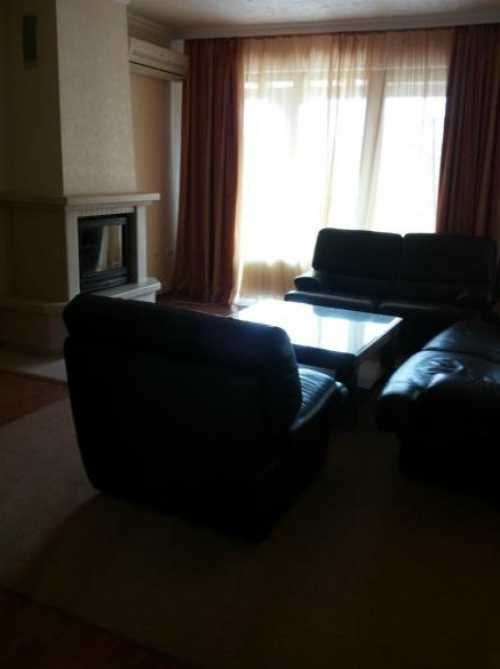 Дава се под наем Двустаен апартамент в София, Витоша - 80 кв.м за 398.82 € - Снимка #1