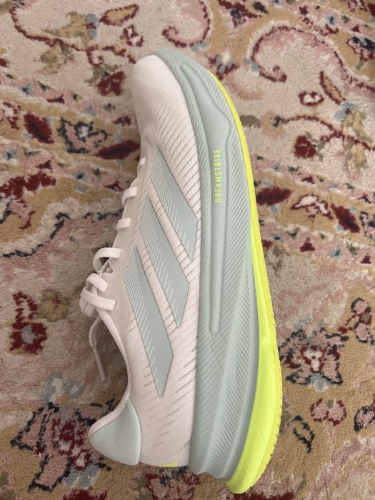 Adidas Supernova — новые кроссовки для бега, оригинал