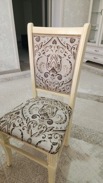 Комплект столы стулья в зал
