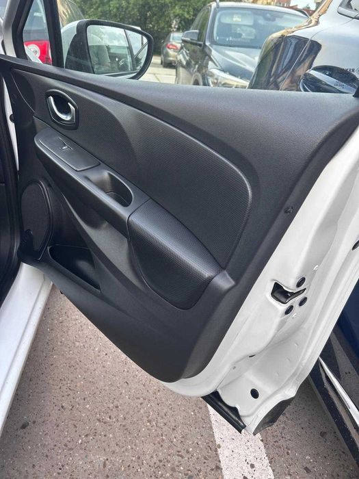 Vand Renault Clio 1.2 benzina