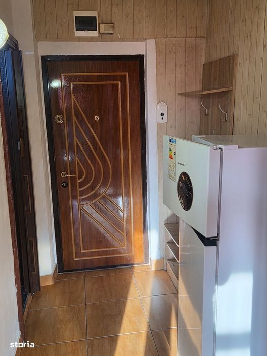 Garsoniera Tiglina1 et3/4 ,A-uri ,Mobilata si Utilata  1000 lei