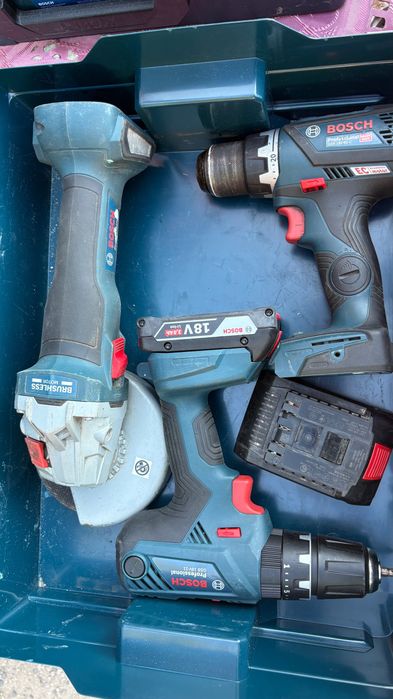 Bosch комплект ъглошлайф и 2 винтоверта