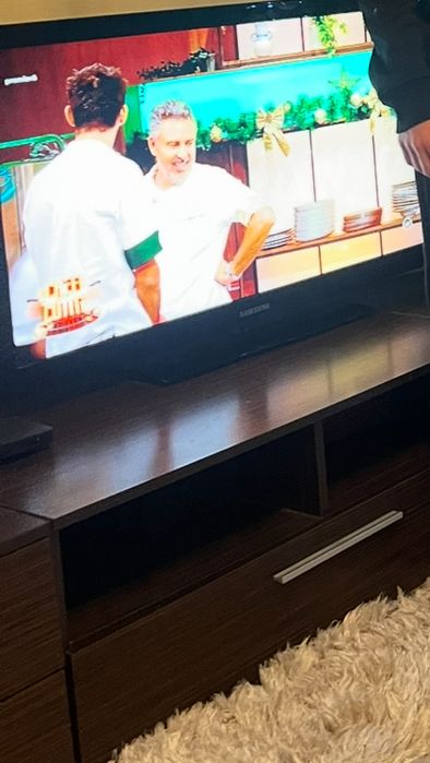 Tv  Samsung  diagonala 108  pret 300 nMicrosoft webcam LifeCam VX-1000