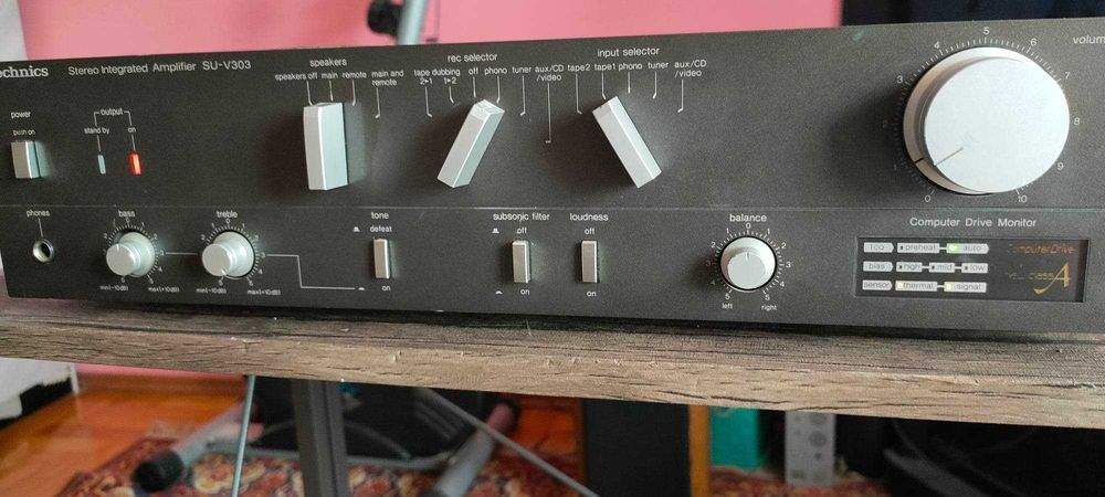 Technics SU -V303
