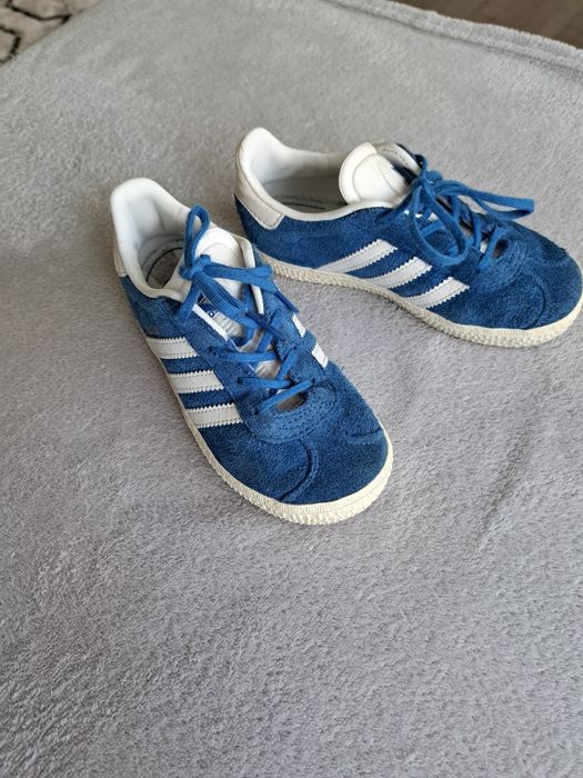 Vand adidasi adidas orginali 26.5