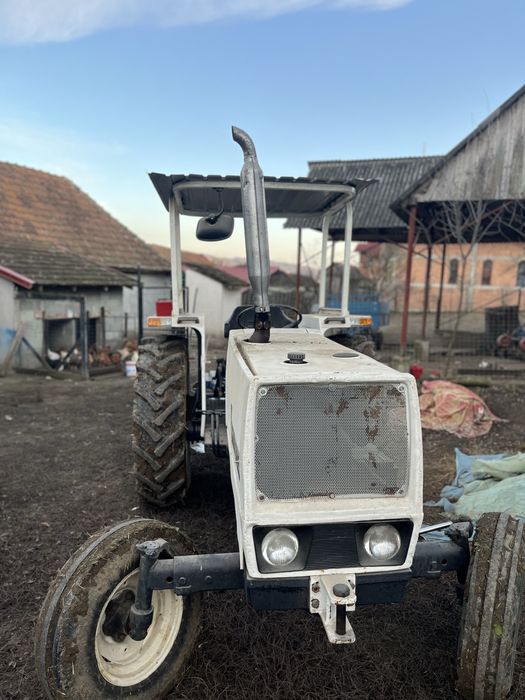 Vand tractor Lambourghini R654