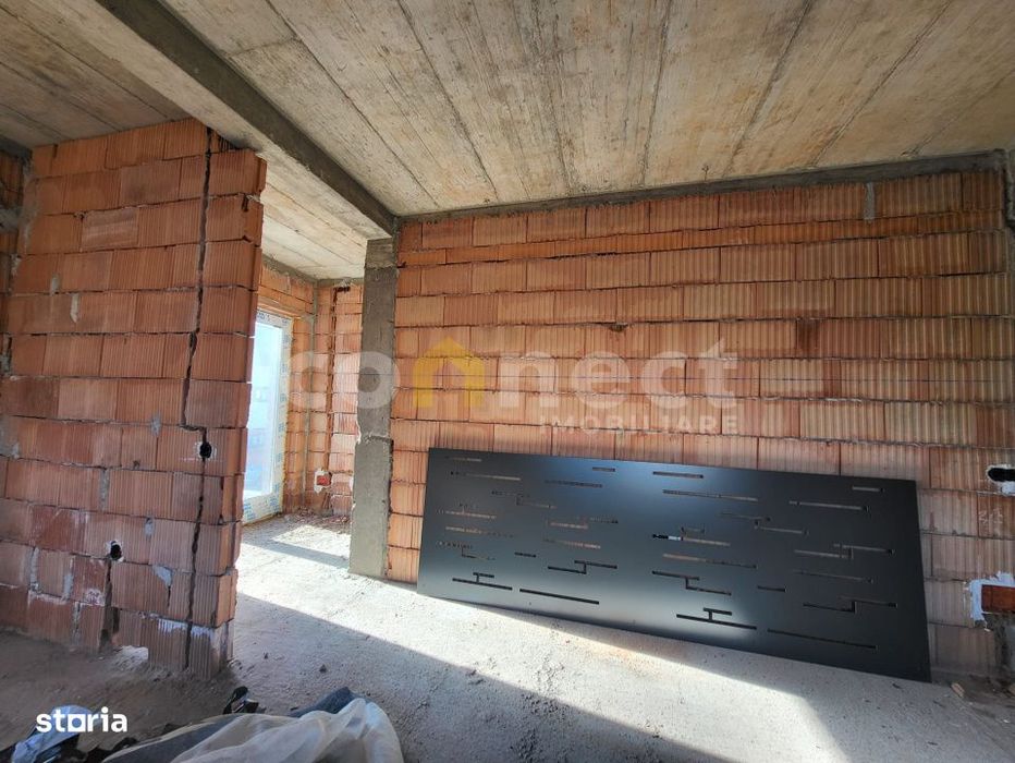 Apartament de 100mp, cu 70mp curte.