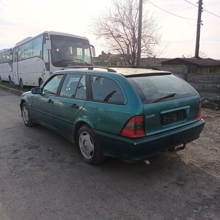 Dezmembrari  Mercedes-Benz C-CLASS (W202)  1993  > 2001 C 220 D Motor