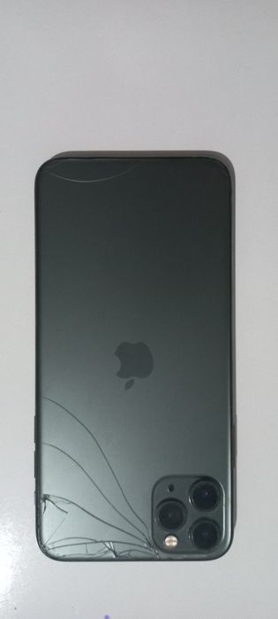 Продам айфон 11 про макс