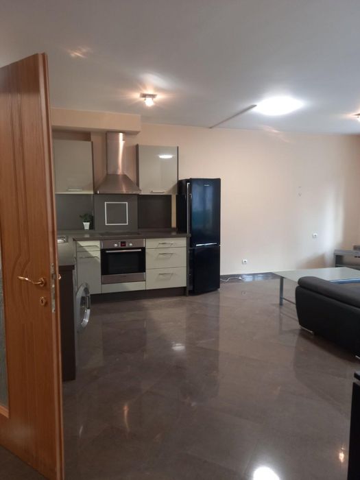 Дава се под наем Тристаен апартамент в София, Витоша - 102 кв.м за 750 € - Снимка #1