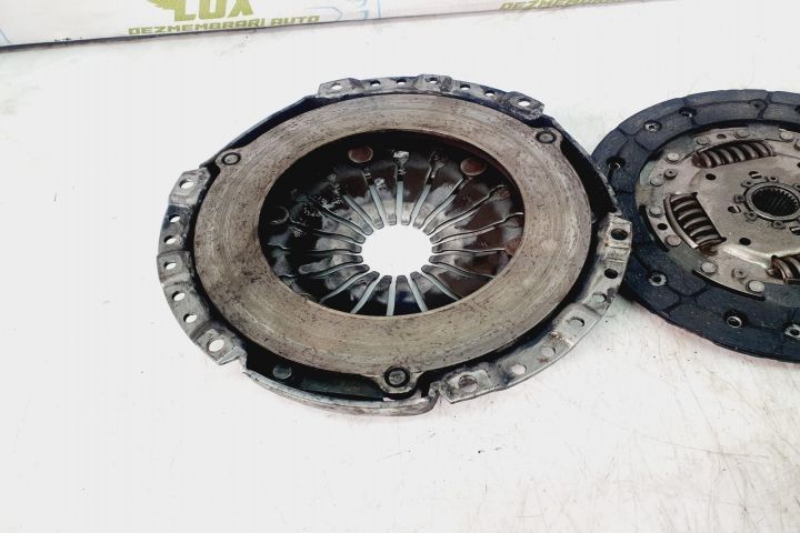 Kit ambreiaj volanta masa simpla 1.4 1.6 benzina aua blf r030105271d Volkswagen VW Golf 5 seria