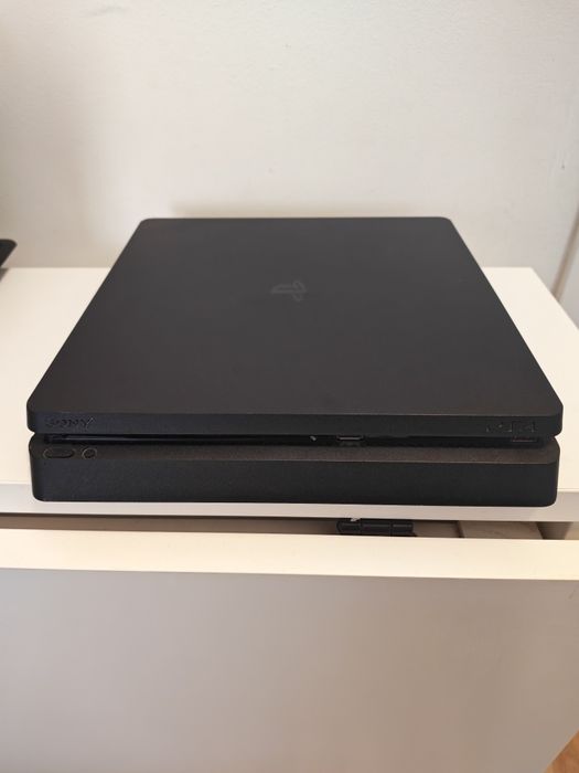 PlayStation 4 slim - 1 TB