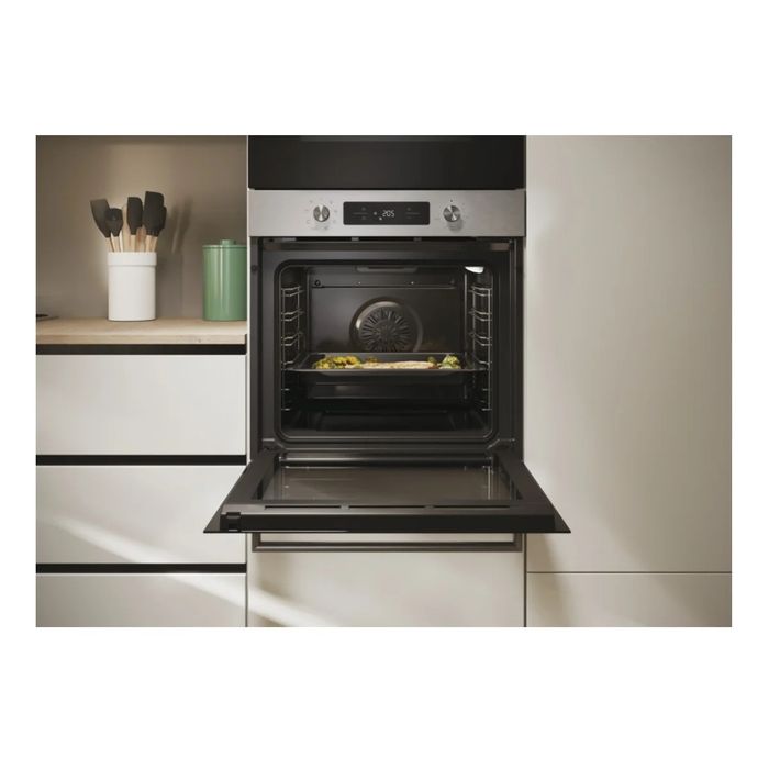 Нова фурна за вграждане Candy CA6 NP3T3HTX 3300W 78L