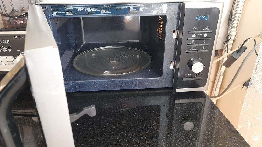 Микроволновка Samsung