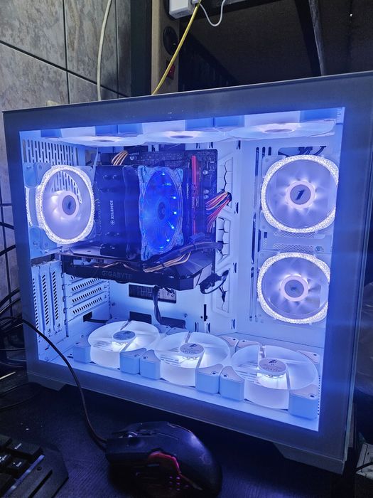 Unitate PC Gaming Ryzen 7 3700X RTX 2060 16GB RAM SSD