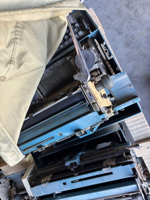 Продавам немски пишещи машини