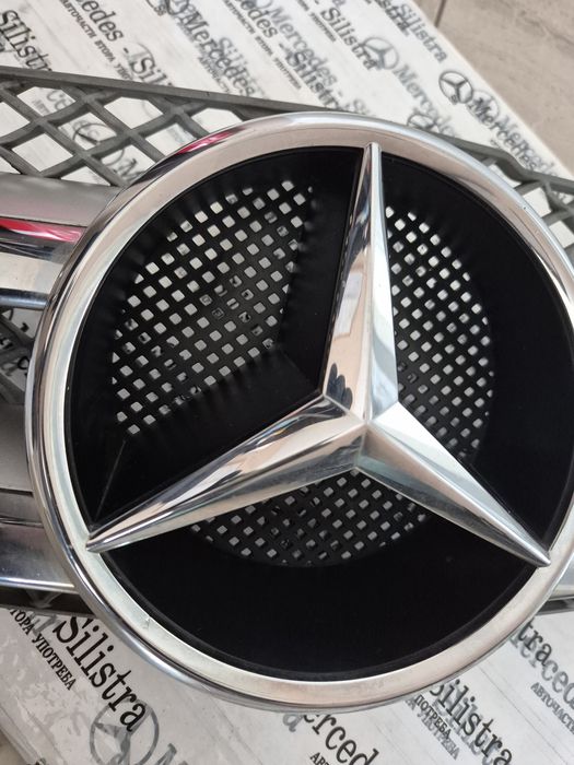 W219 facelift Предна радиаторна решетка Mercedes Cls