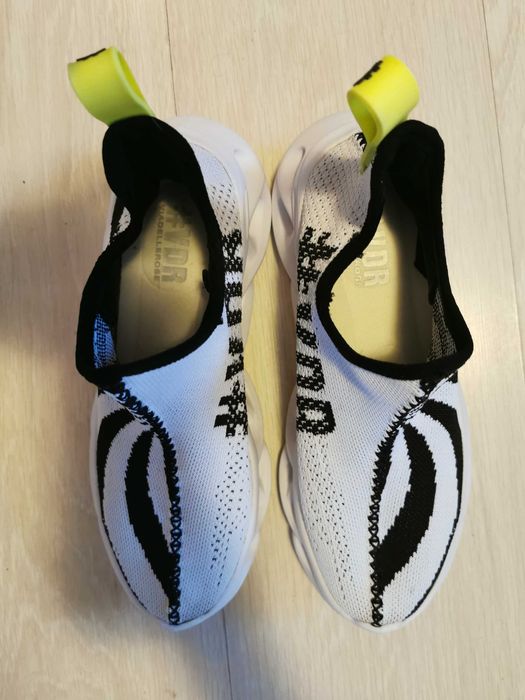 Дамски маратонки #VDR