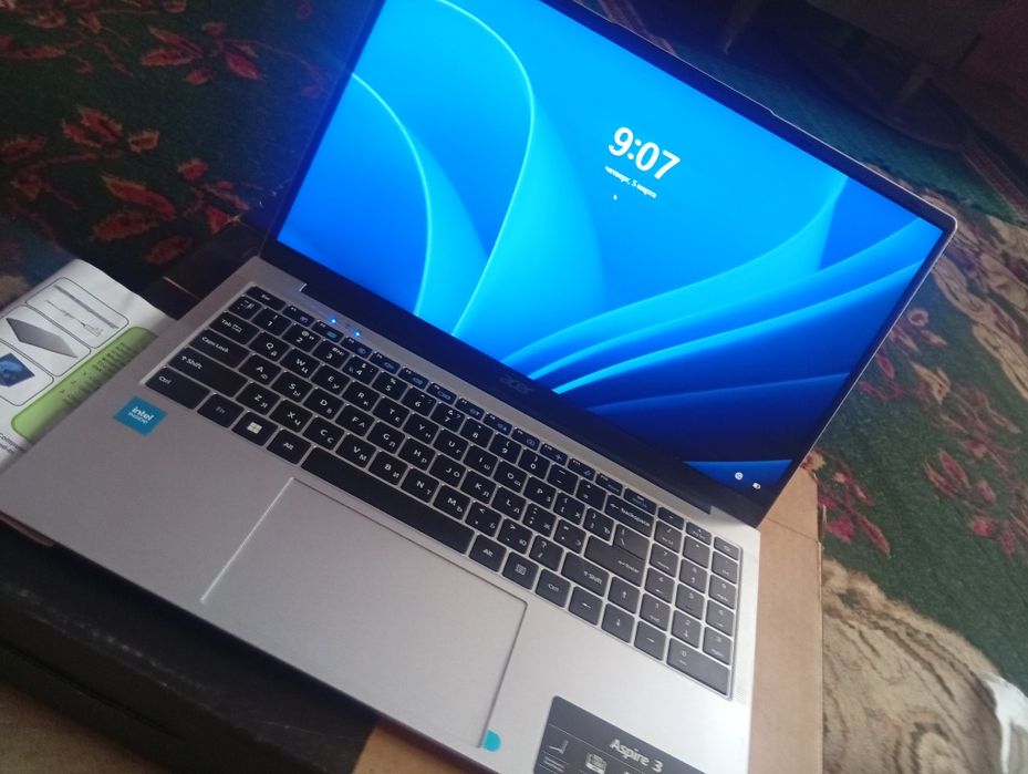 Noutbook Acer aspire3. Yangi korobka