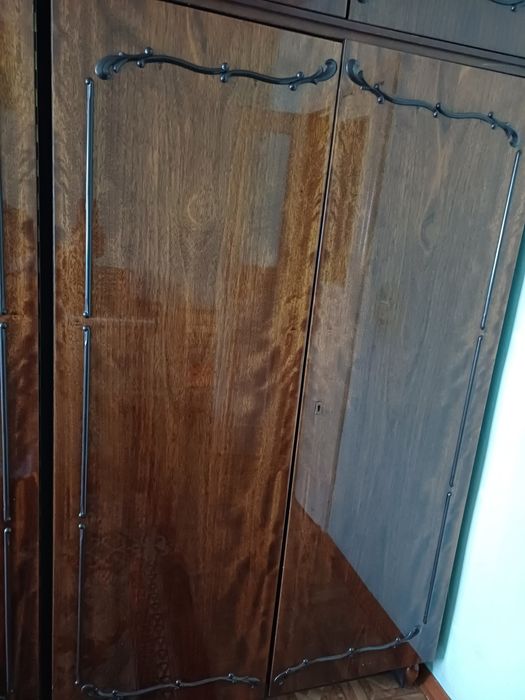 Прикроватные тумбочки